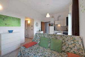 Trilocale in villa vista mare Apt 1