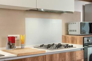 4 Seasons Apartment img11
