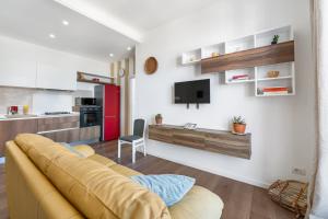4 Seasons Apartment img15
