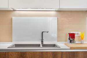 4 Seasons Apartment img12