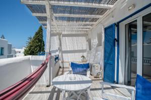 Livadia Seaside Studios 14