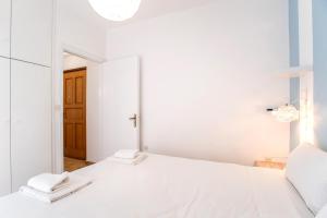 Livadia Seaside Studios 14