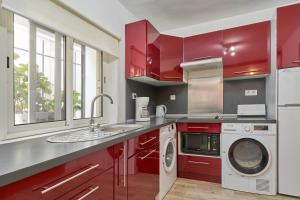 Apartment 250 M from the beach