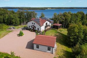 Luxury Cottage Overlooking Bras dOr Lake
