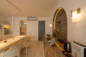 Pererenan Luxury Suites by Sore