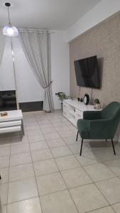 Noyas place