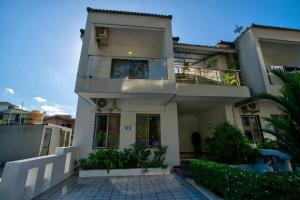 Luxury 3BHK Villa With Common Pool