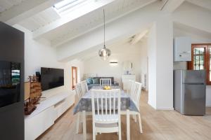 Perla Azzurra mit Seezugang