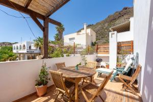 Casa entre volcanes y sal