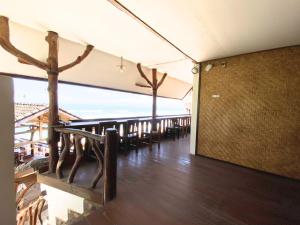 Santai Surf Lodge-Balangan