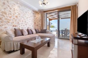 Goudis Suite Iro