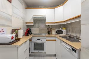 Comfortable Yacht Club Apartment