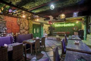 Townhouse Jp Grand Near Mayapuri Chowk