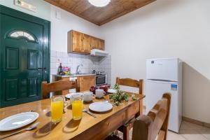 Apostolos Apartment 5