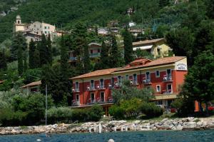 3 star hotell Hotel Menapace Torri del Benaco Itaalia