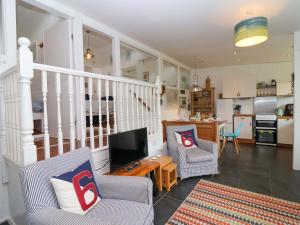 2 Brook Cottages
