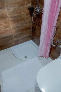 Rhovee Homes