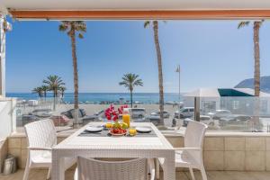 Primera Linea de Playa La Herradura