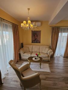 delux 5 penthouse