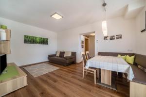 Rotsteinhof Apartement Morgentau