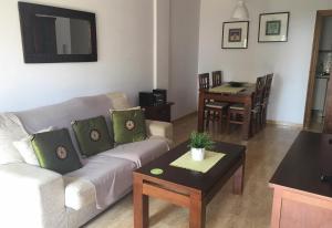 2 bed apartment with pools and spa