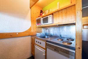 Beau Studio Lauzieres 11 Arc