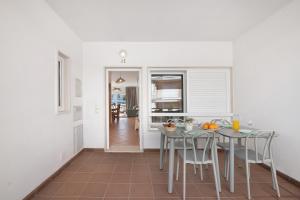 1E Apt Esteva