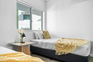 Zen Crystal Tide 3BR with Balcony - Pool - Gym - Seaview