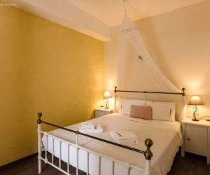 Adamantia Newly Built Apartment A5