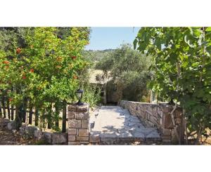 Adamantia Newly Built Apartment A5