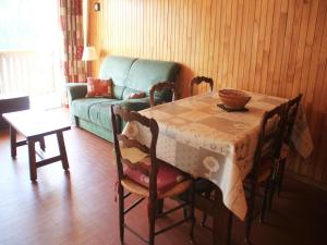 Apartment for 5 people with pool