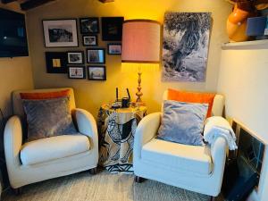 The Nest, Hamlet In Tuscany