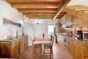 Ana Townhouse