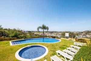 Flat with Pool Marina and Sea View