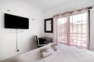 Flat with Pool Marina and Sea View