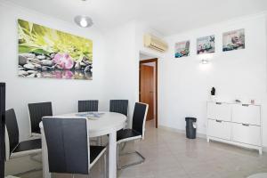 Flat with Pool Marina and Sea View