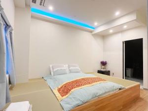 MIYAVI hotel