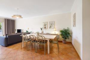 1H Apt Narciso