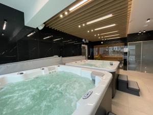 Oaza - jacuzzi, sauny, sala zabaw, bilard, garaż, do plaży 400m