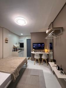 Feliz Staycation Studio Unit Calapan City