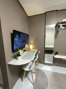 Feliz Staycation Studio Unit Calapan City