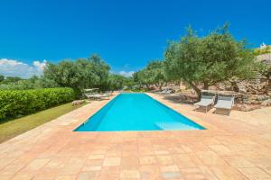 Trullo Agapanthus With Panoramic