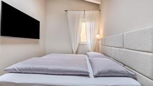 Lake View Boutique Apartment