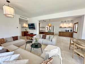 Villa Sa Gavina water front