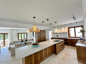 Villa Sa Gavina water front