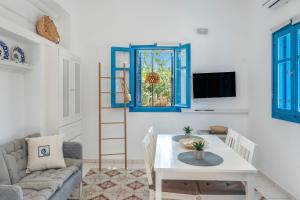 Avlona Blue
