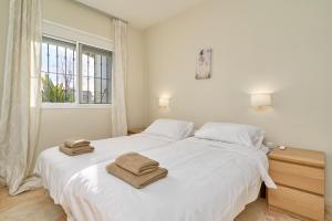 Poolside Apartment Nerja