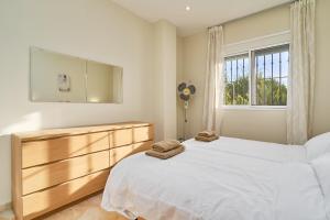 Poolside Apartment Nerja