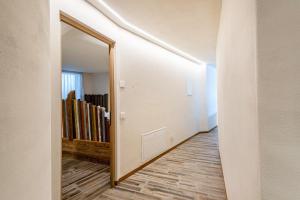 Aumia Apartment Opal