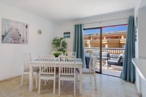 3 bedrooms with views